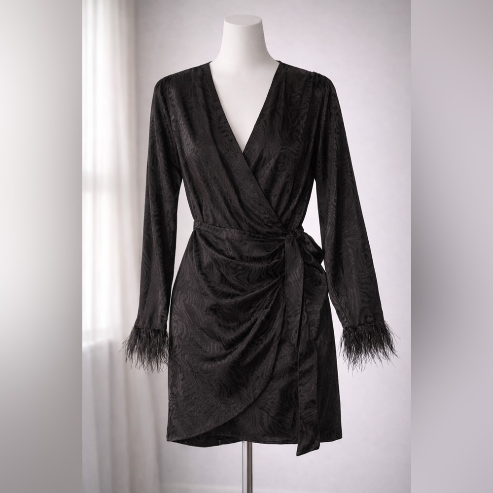 Forever 21 Black Feather-Trim Wrap Robe